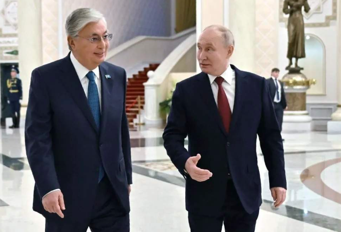 К.Токаев: В.Путинтэй дэлхий дахины нөхцөл байдлын талаар санал солилцоно
